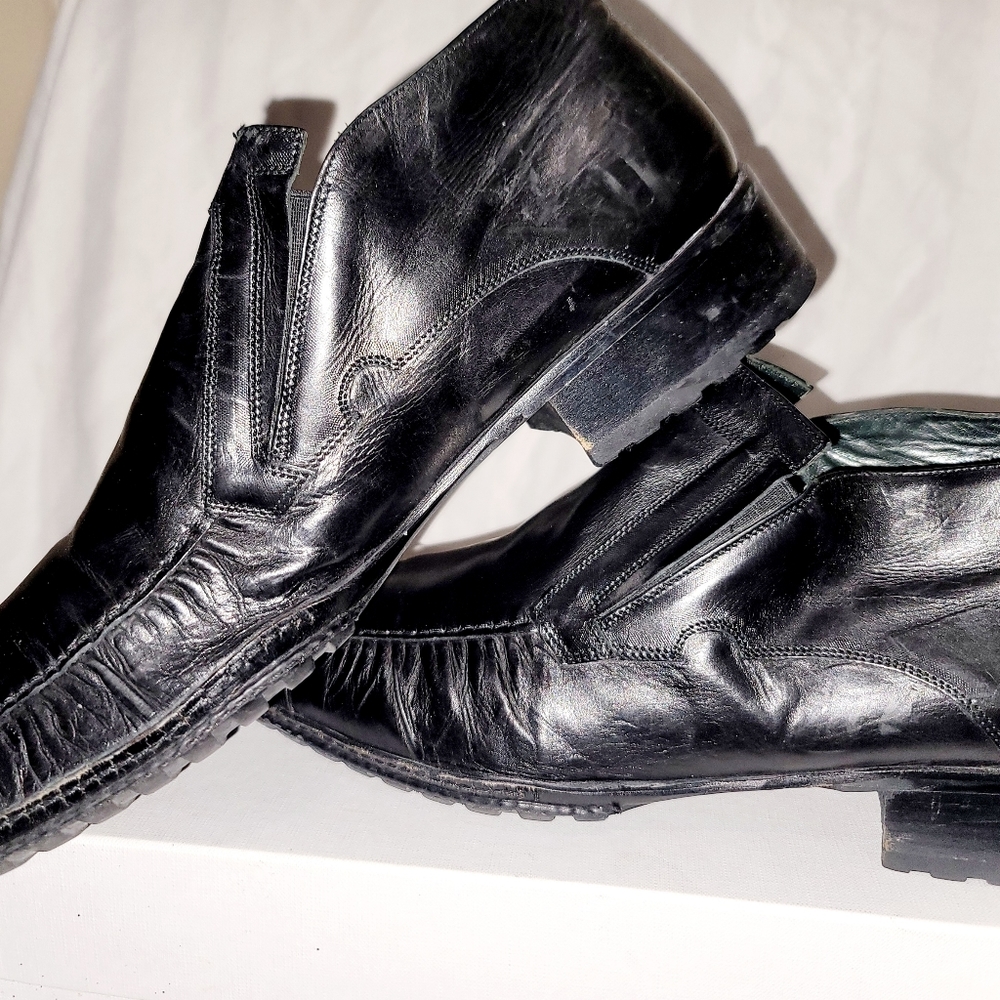 Beautiful Italian Dino Baggioni classic dress shoes